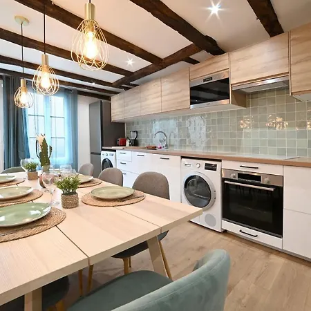 Maison Avec Dans L'hyper Centre De * Poitiers