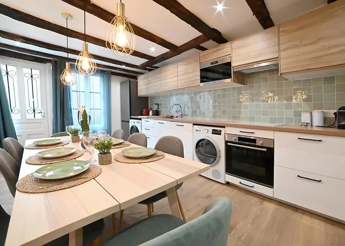 Maison Avec Dans L'hyper Centre De * Poitiers