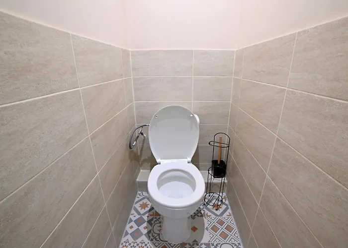 Maison Avec Dans L'hyper Centre De Villa