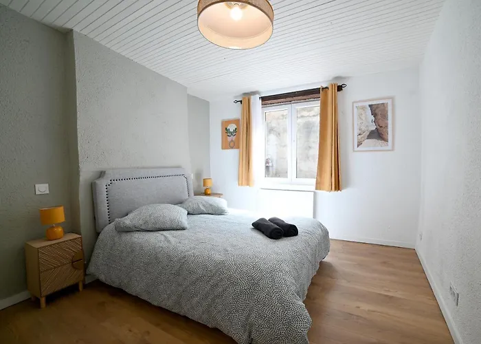 Maison Avec Dans L'hyper Centre De Villa